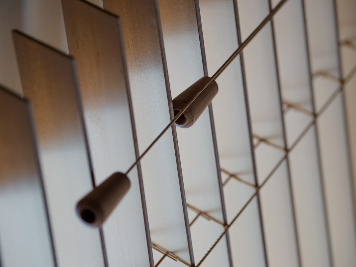 blinds, wooden blinds, venetian blinds, close up, close up, bokeh, macro, blur, blurred background, close focus, household items,  related to Wood Window Valance: Elevate Your Window Style