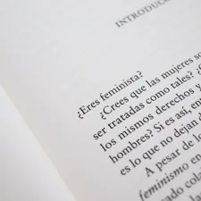Fotografía. Diana Caballero para Malvestida related to Mastering Spanish for Bed: Essential Phrases for the Bedroom