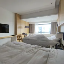 hotel in china
 related to Corner Unit Twin Beds: Maximizing Space and Style