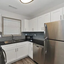 kitchen related to Kitchen Tiers and Valances: Elevate Your Kitchen's Style