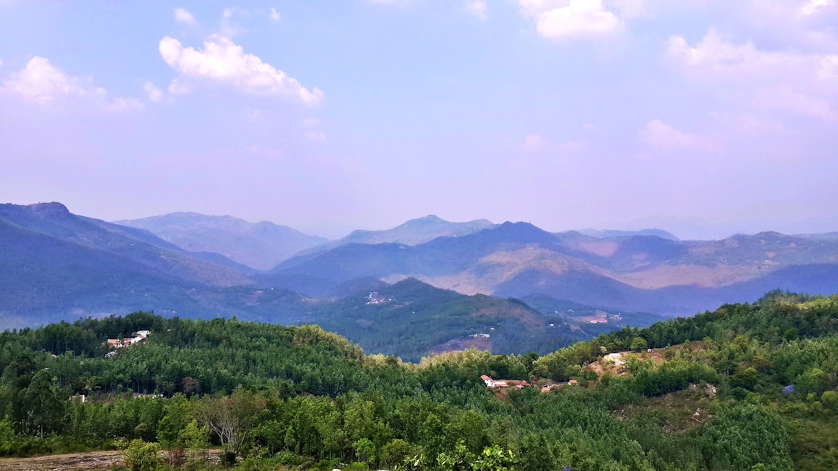 Mountain landscape in Yercaud Hill Station near Salem, Tamilnadu related to Charming Getaways in Salem