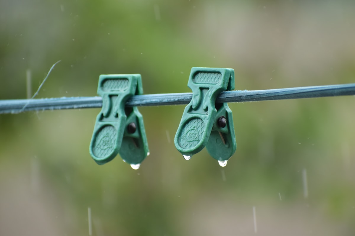 plugs related to 1 Inch Valance Clips