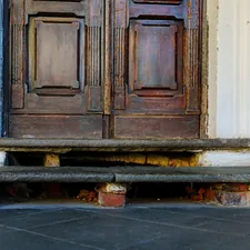 porta related to Styling Your Entryway with the Perfect Bench