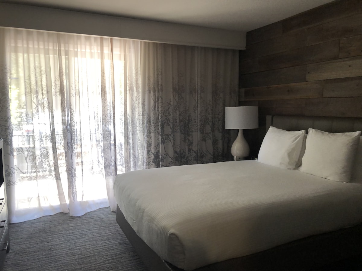 Solace related to Elevate Your Sleep Experience: The Ultimate Guide to Platform Bed King
