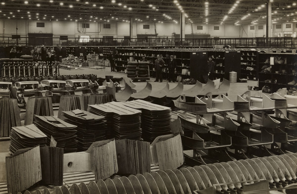 Spitfire manufacture. WWII World War 2 Castle Bromwich Aeroplane Factory, Birmingham 1940-46.
Manufacturers: Vickers Armstrong related to American Furniture Warehouse Bunk Beds: Comfort and Style for Your Home
