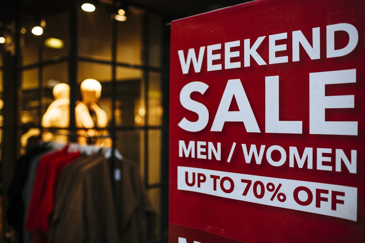 WEEKEND SALE MEN/WOMEN UP TO 70% OFF related to Discover the Best Deals on Southwest Bedding Clearance