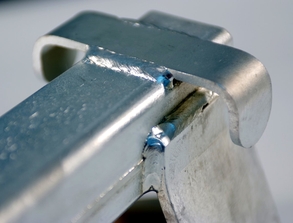 Welding zoom related to Blinds & Valence Clips